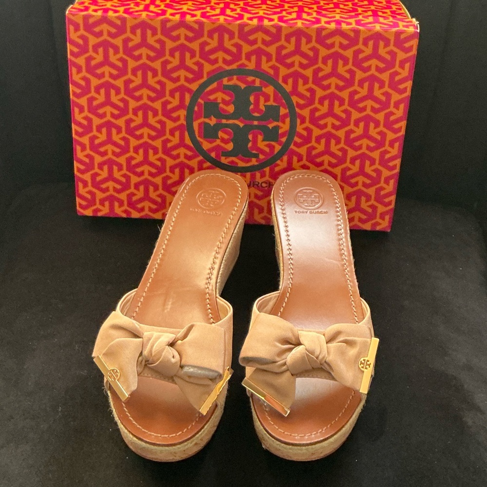 Tory Burch Beige Bow Sandals